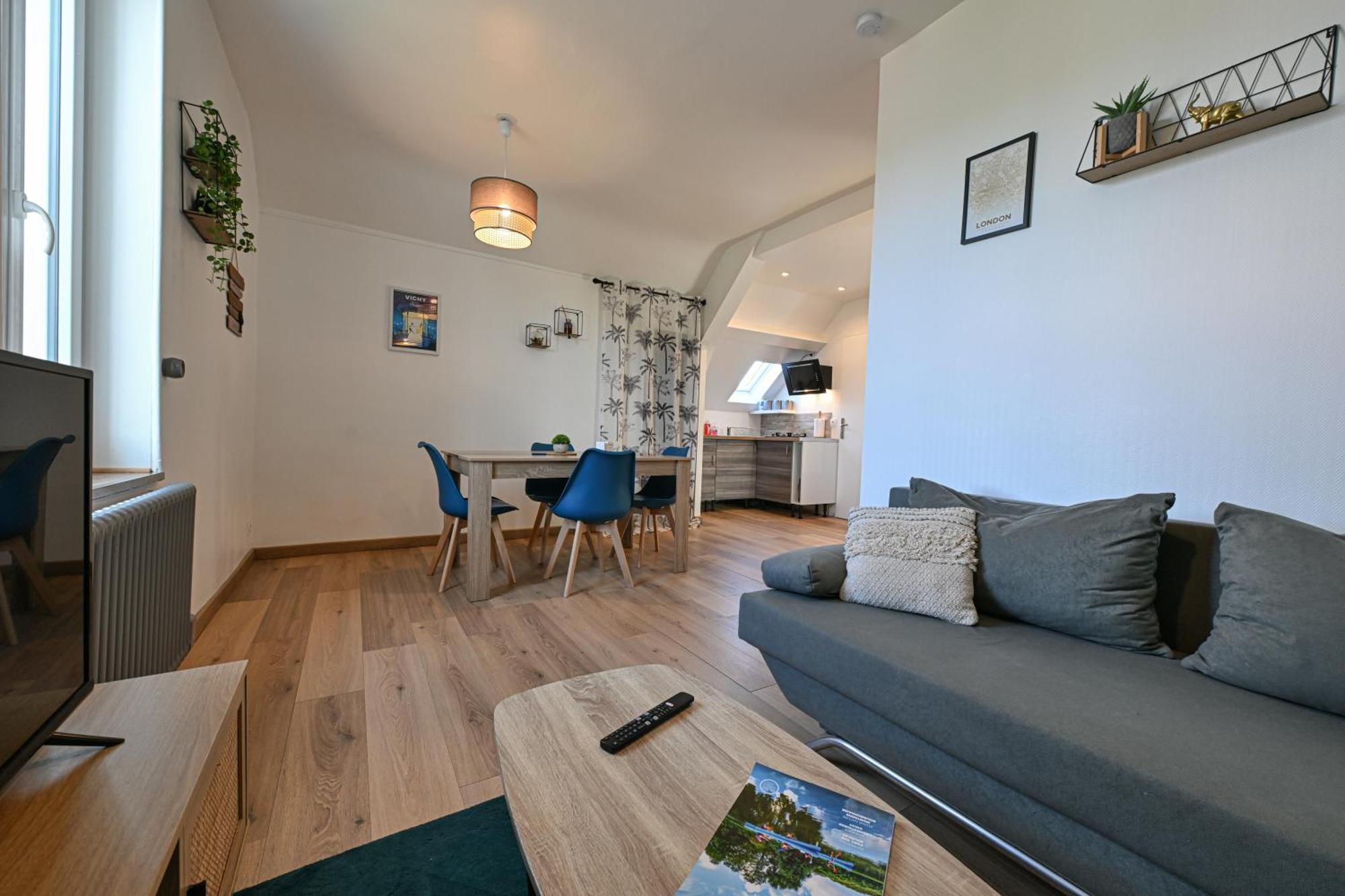 Ferienwohnung La Belle Rive Du Voyageur Bellerive-sur-Allier Exterior foto
